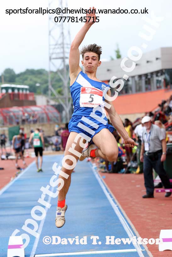 Senior boys long jump, English Schools Track and Field. Photo: David T. Hewitson/Sports for All Pics